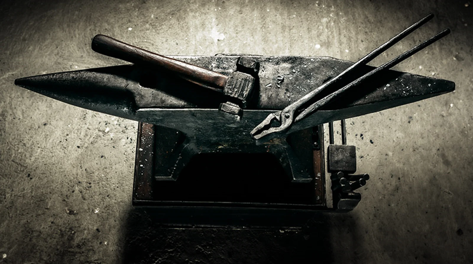 Lacker Metallgestaltung Amboss